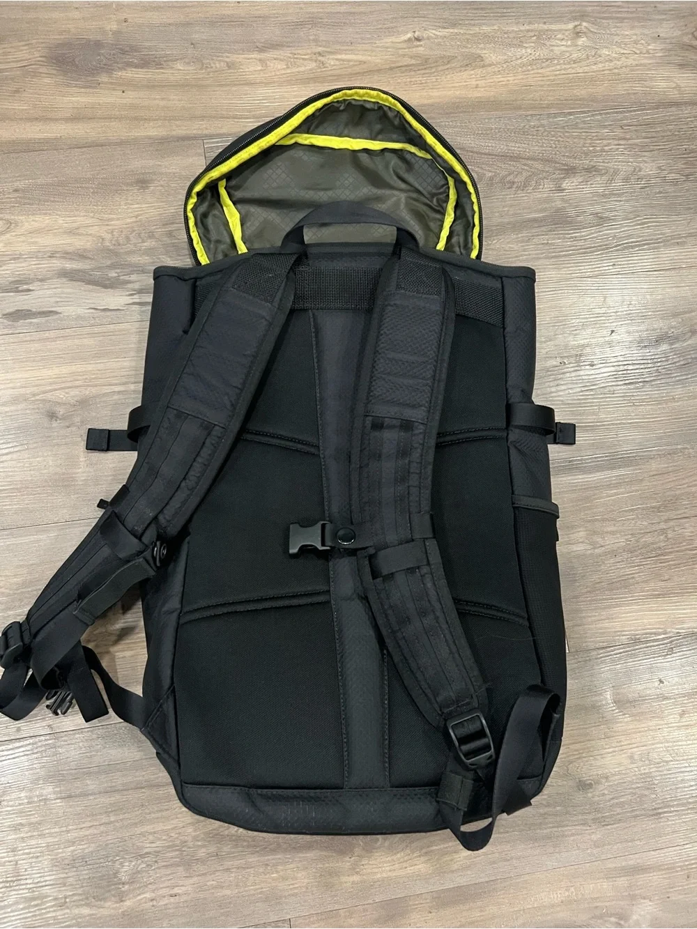 lululemon athletica Black Technical Travel Backpack. Really Nice!